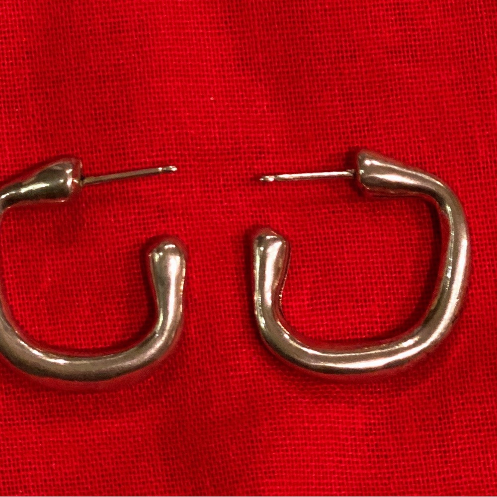 UNO de 50 “Open Your Mind” zen earrings, 1” x 1”. Barely worn. Great condition. - Picture 5 of 5